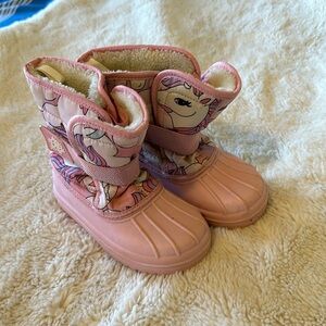 Unicorn winter boots - pink girls size 9 EUC